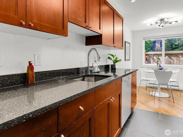 939 N 101st Street 101, Seattle WA 98133