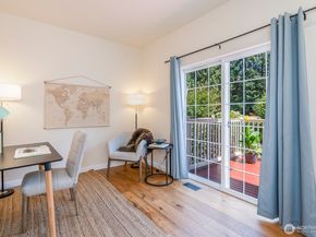 18636 NE 55th Way, Redmond WA 98052