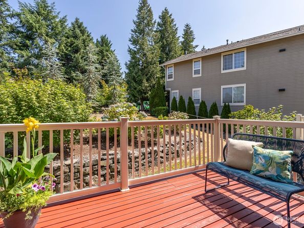 18636 NE 55th Way, Redmond WA 98052