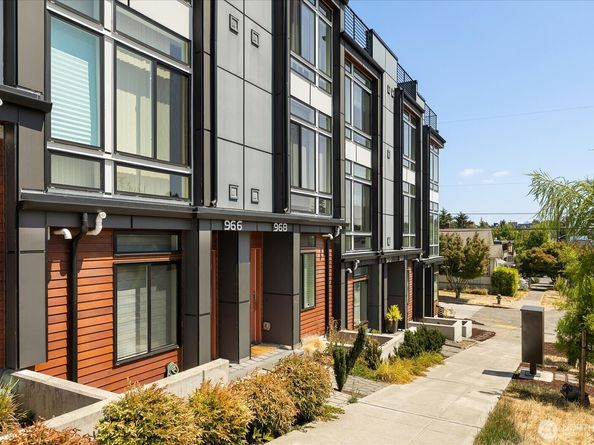 972 N Allen Place, Seattle WA 98103