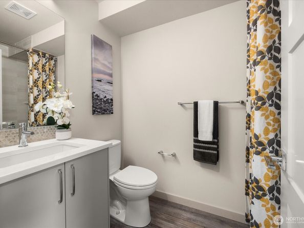 972 N Allen Place, Seattle WA 98103