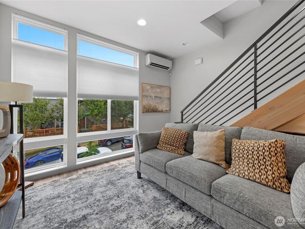 972 N Allen Place, Seattle WA 98103