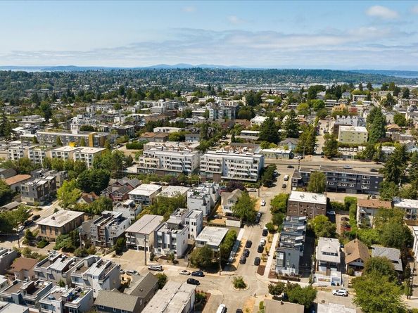 972 N Allen Place, Seattle WA 98103