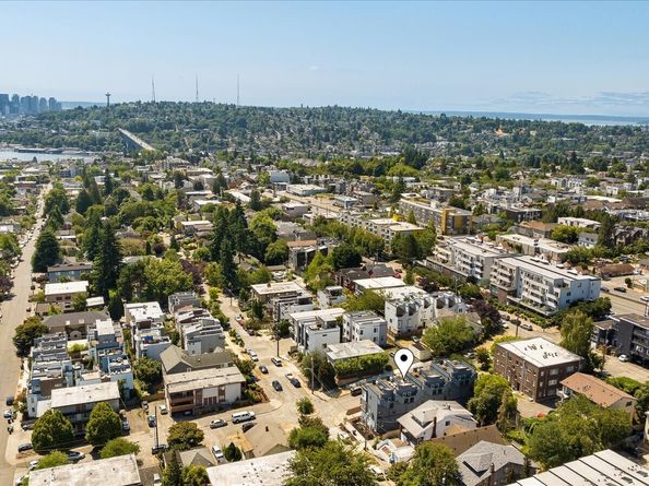 972 N Allen Place, Seattle WA 98103