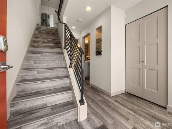 972 N Allen Place, Seattle WA 98103