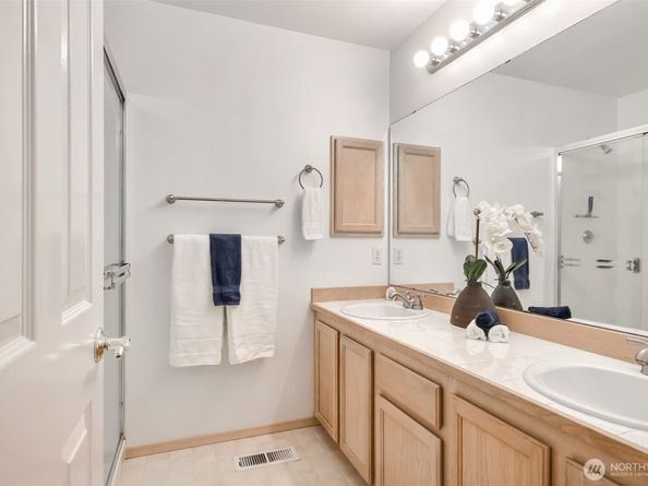 18729 19th Drive SE, Bothell WA 98012