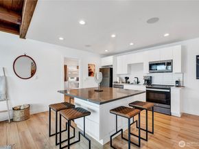 108 E Lake Stevens Road, Lake Stevens WA 98258