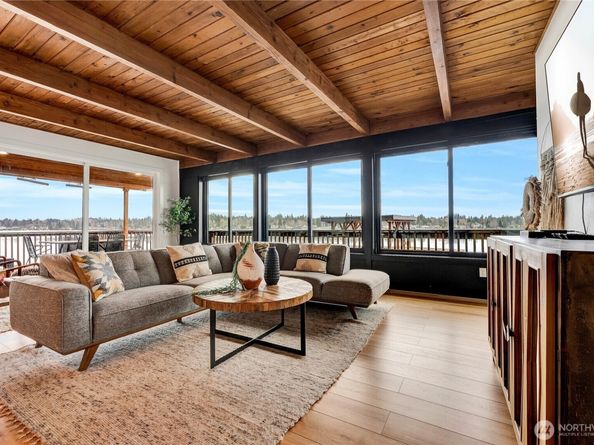 108 E Lake Stevens Road, Lake Stevens WA 98258