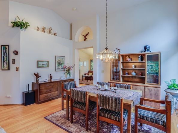 3642 254th Avenue SE, Sammamish WA 98029