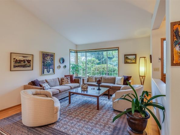 3642 254th Avenue SE, Sammamish WA 98029