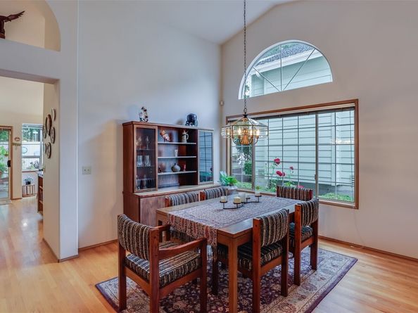 3642 254th Avenue SE, Sammamish WA 98029