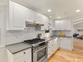 12515 Phinney Avenue N, Seattle WA 98133
