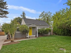 12515 Phinney Avenue N, Seattle WA 98133