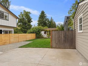12515 Phinney Avenue N, Seattle WA 98133