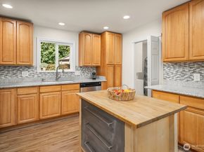 18460 NE Woodinville Duvall Place, Woodinville WA 98077