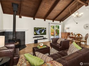 18460 NE Woodinville Duvall Place, Woodinville WA 98077