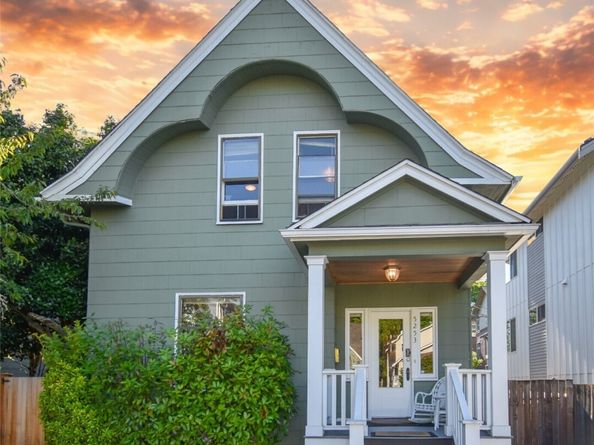 5253 Brooklyn Avenue NE, Seattle WA 98105