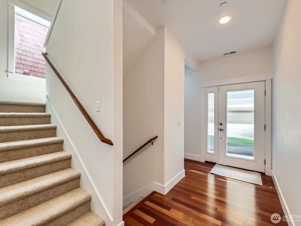 9064 177th Place NE, Redmond WA 98052