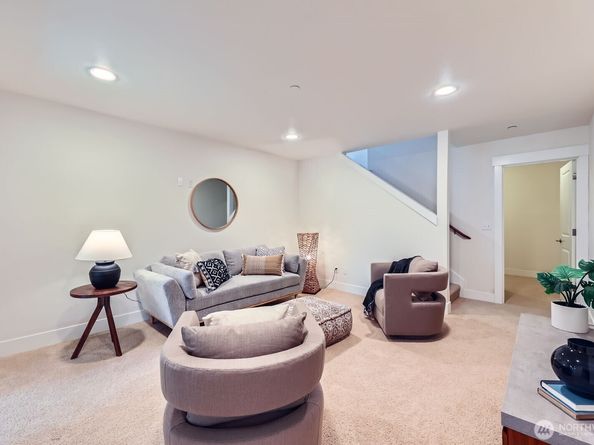 9064 177th Place NE, Redmond WA 98052