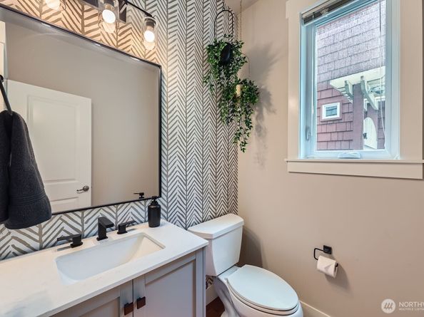 9064 177th Place NE, Redmond WA 98052