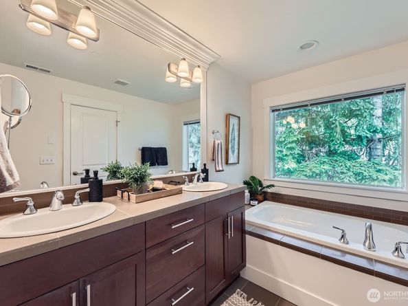 9064 177th Place NE, Redmond WA 98052