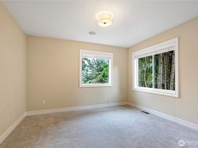 1528 NE 97th St, Seattle WA 98115