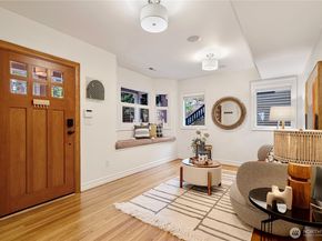 1528 NE 97th St, Seattle WA 98115