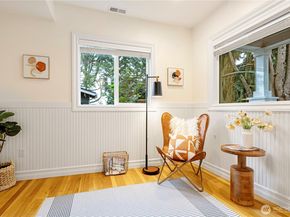 1528 NE 97th St, Seattle WA 98115