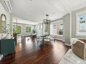 1021 10th Avenue NE, Issaquah WA 98029