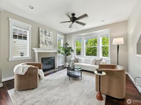 1021 10th Avenue NE, Issaquah WA 98029