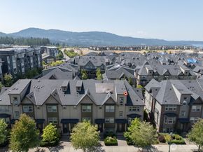 1021 10th Avenue NE, Issaquah WA 98029