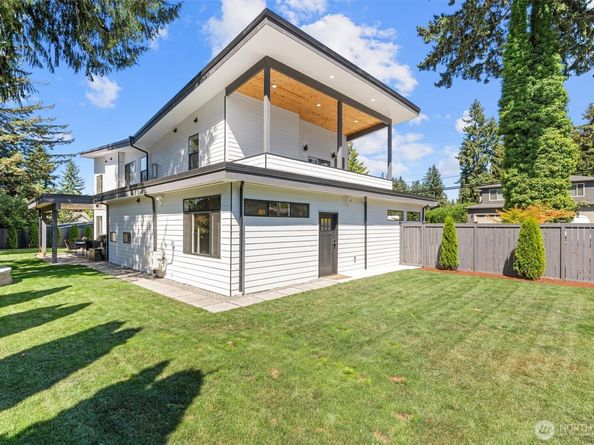 7211 126th Avenue NE, Kirkland WA 98033