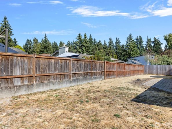 10346 NE 141st Street, Kirkland WA 98034