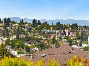 2920 11th Avenue W, Seattle WA 98119