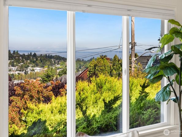 2920 11th Avenue W, Seattle WA 98119