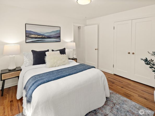 2920 11th Avenue W, Seattle WA 98119