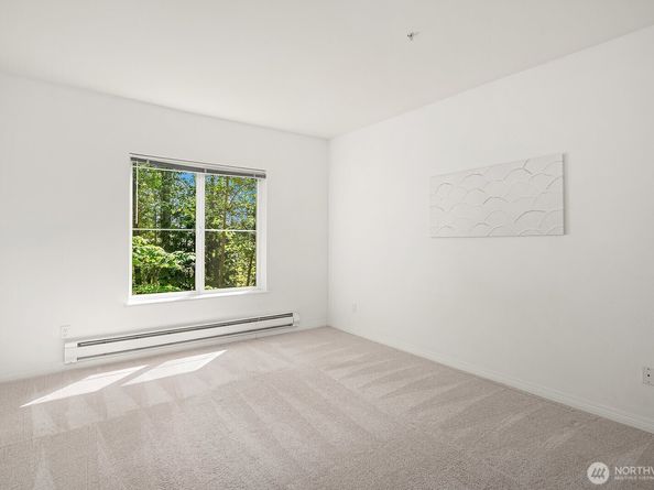 12439 NE Totem Lake Way 106, Kirkland WA 98034