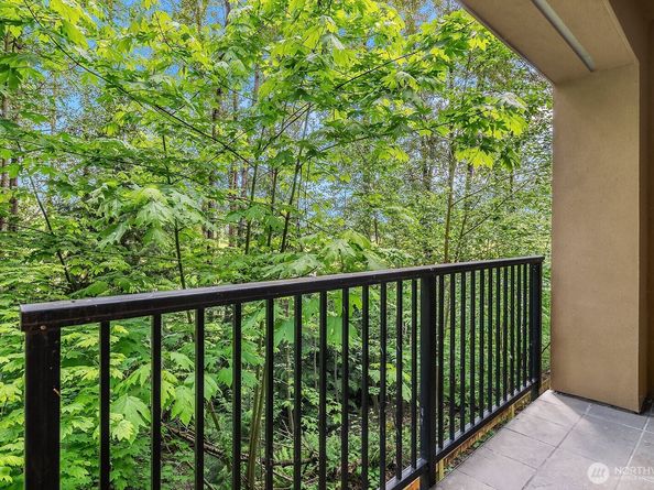 12439 NE Totem Lake Way 106, Kirkland WA 98034