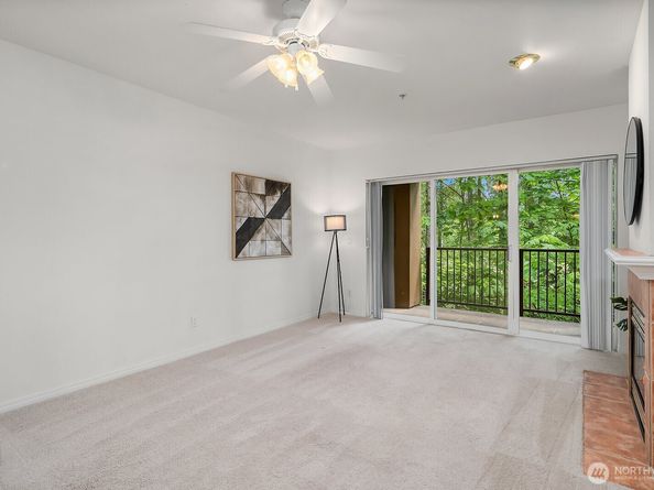 12439 NE Totem Lake Way 106, Kirkland WA 98034