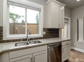 7728 NE 151st Lane, Kenmore WA 98028
