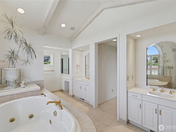 18306 Ridgefield Road NW, Shoreline WA 98177