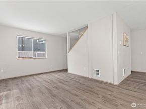 3615 Auburn Way S B, Auburn WA 98092