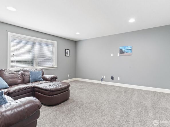 6743 SE 2nd St., Renton WA 98059