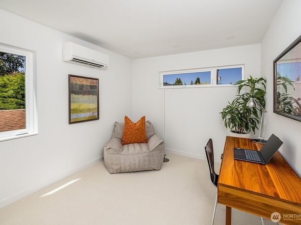 314 NE 59th Street, Seattle WA 98105
