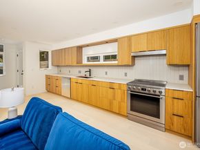 314 NE 59th Street, Seattle WA 98105