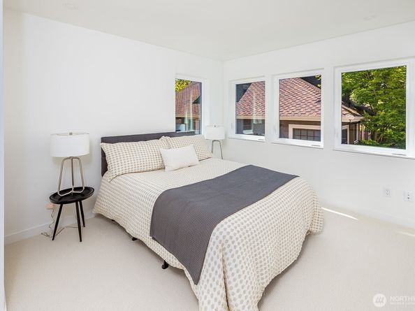 314 NE 59th Street, Seattle WA 98105