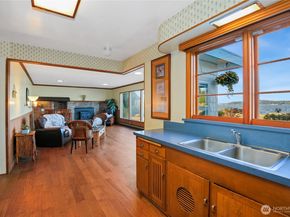 3026 Marine Drive, Bremerton WA 98312