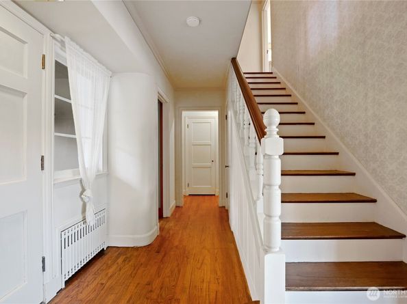 3026 Marine Drive, Bremerton WA 98312