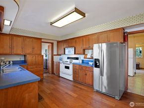 3026 Marine Drive, Bremerton WA 98312