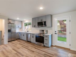 7611 NE Beachwood Avenue, Poulsbo WA 98370